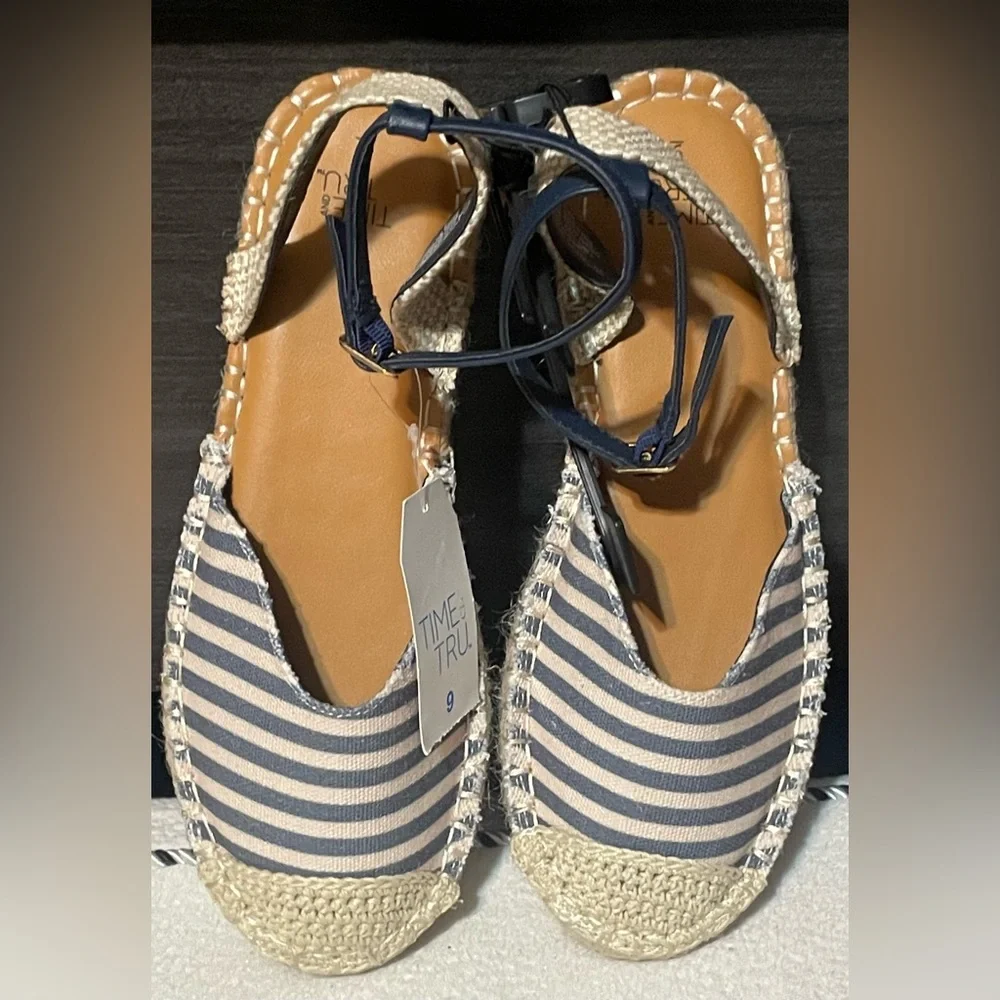 Time‎ and Tru Navy & White Striped Espadrille Platforms Size 9 NWT